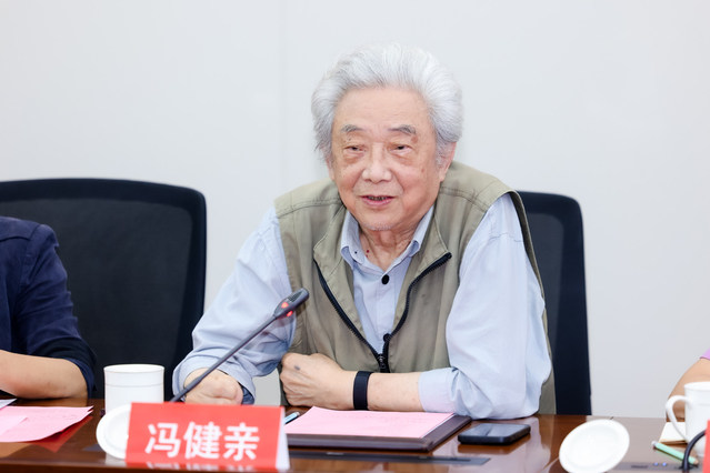 冯健亲.jpg