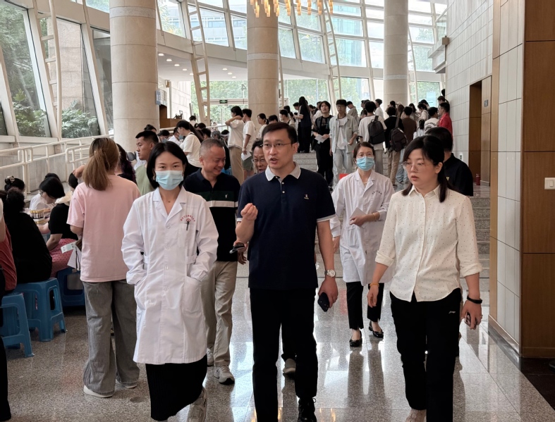 我校顺利完成2026级新生入学...