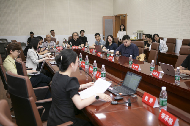 青年学者论坛现场.JPG