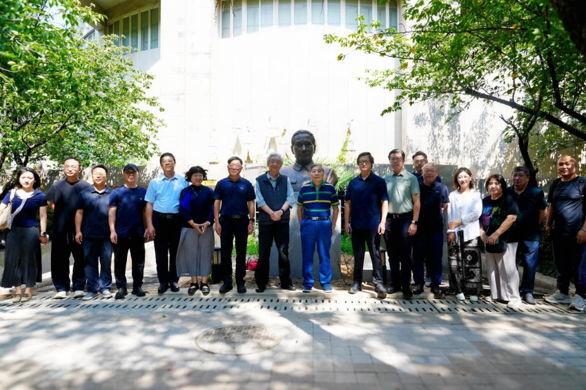 【中国日报网】跨越百年学脉溯源...