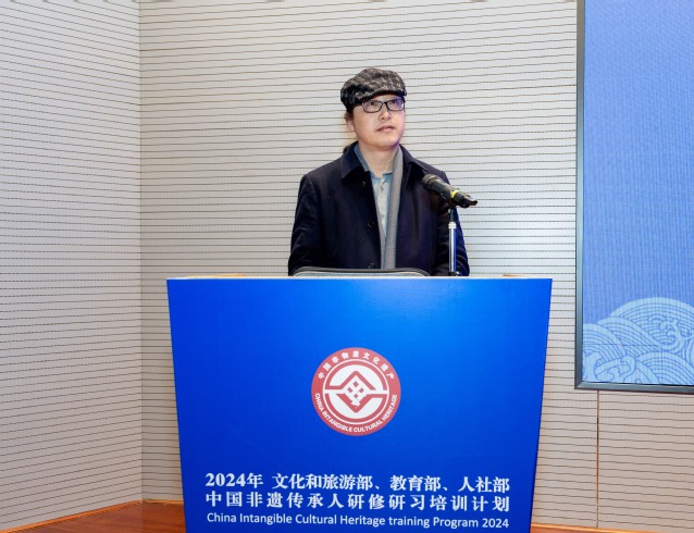 3.南京艺术学院副校长、人文与博物馆学院院长吕少卿致欢迎辞.jpg